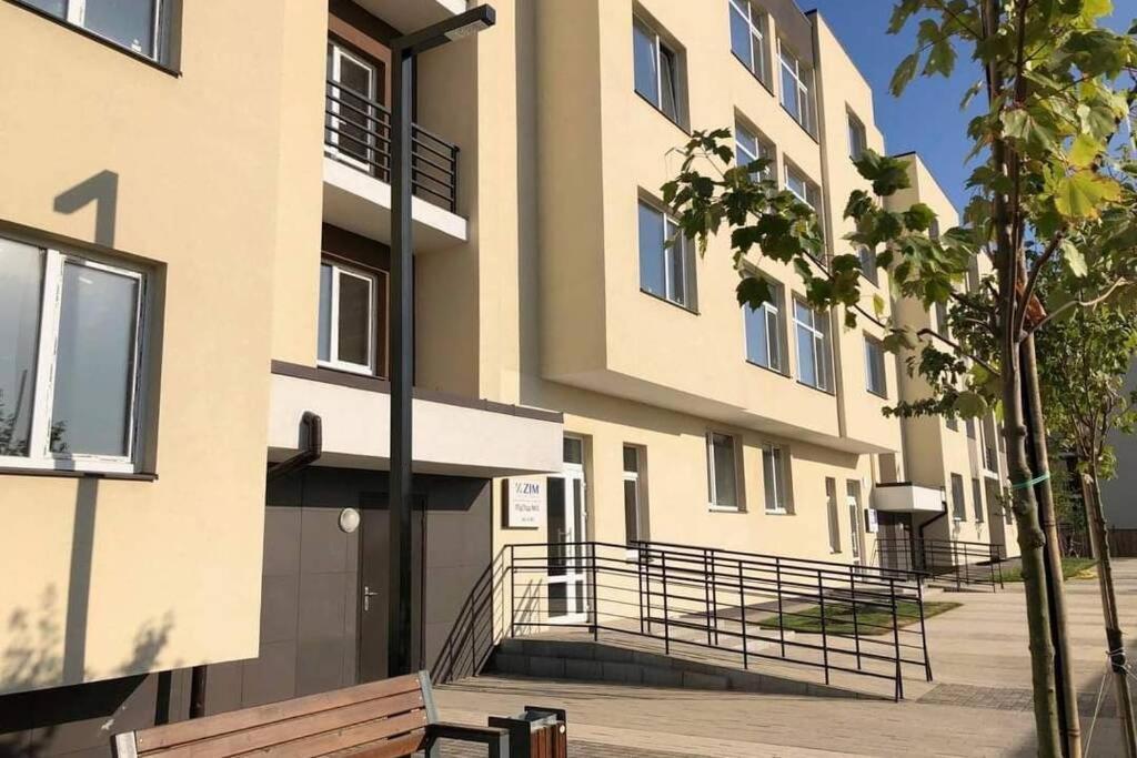 чудова, стильна студія біля вднг Apartment Kyiv